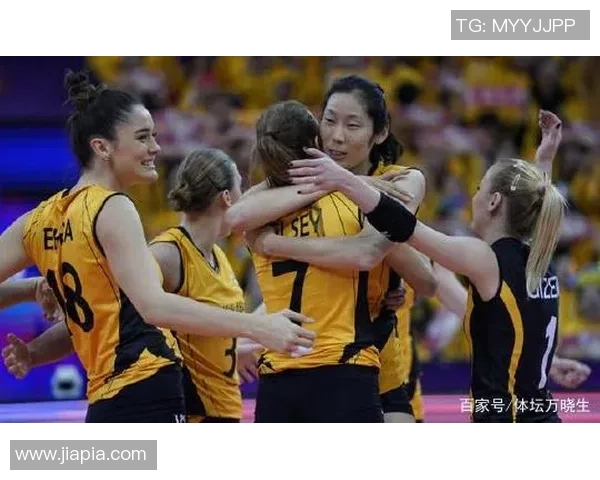 上海羽毛球队在洲际杯积分榜上以98分稳居第一名表现出色