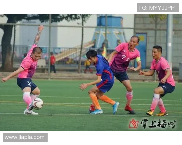 上海足球队以82分稳居选拔赛积分榜首位展现强劲实力